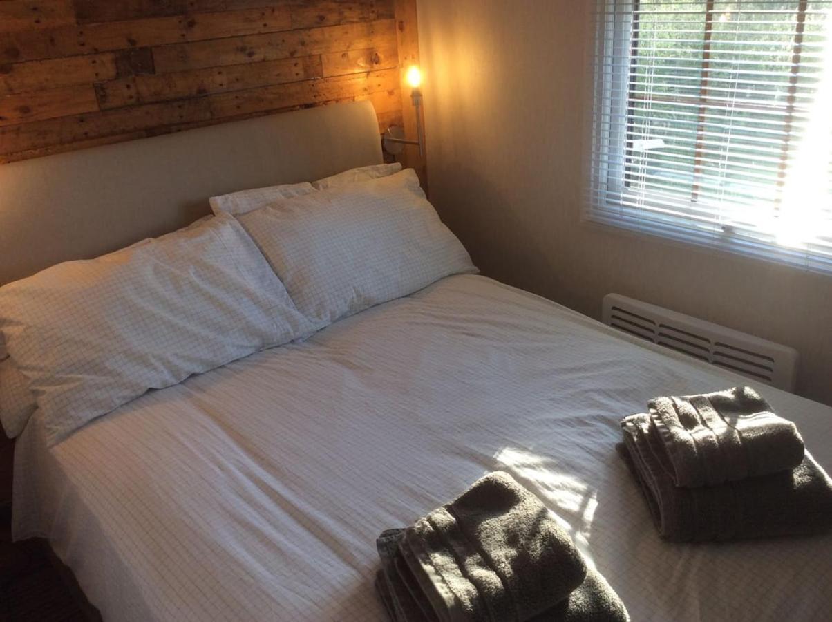 Apartamento Woodland View - A Place To Escape Swynnerton Exterior foto